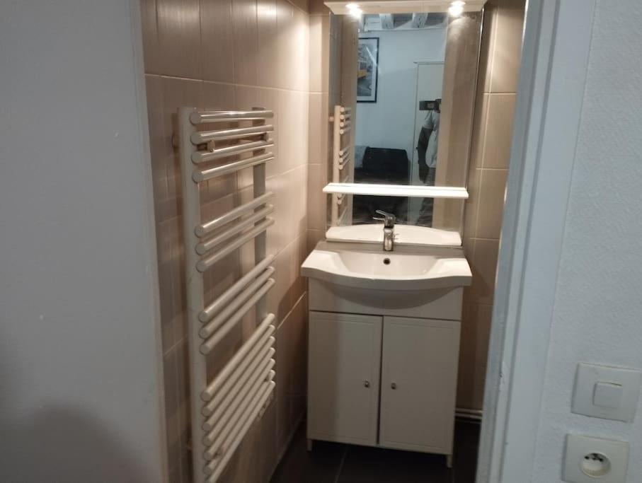 Studio Equipe Proche Aeroport Paris Cdg Lägenhet Vemars Exteriör bild