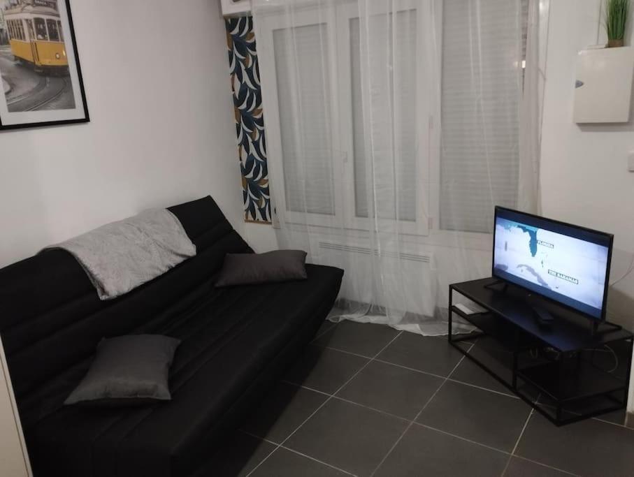 Studio Equipe Proche Aeroport Paris Cdg Lägenhet Vemars Exteriör bild